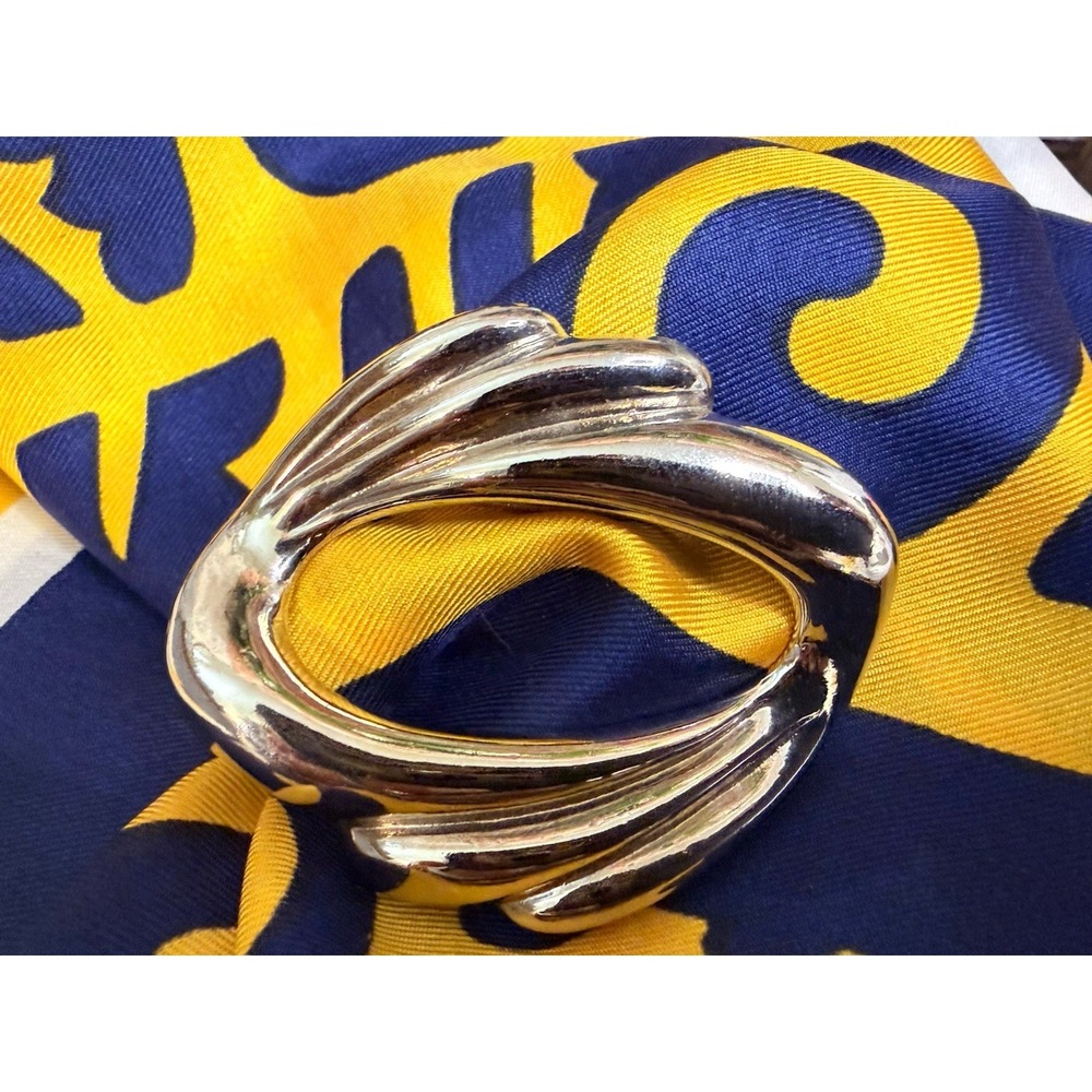 Vintage Unsigned Givenchy ? Silver Tone Oval Brooch Pin MCM Design 2" Elegant - Picture 6 of 16